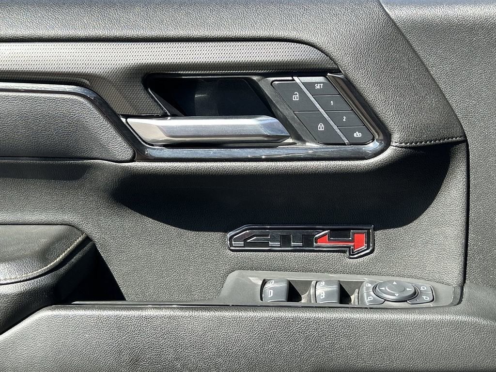 2025 GMC Sierra 1500 AT4