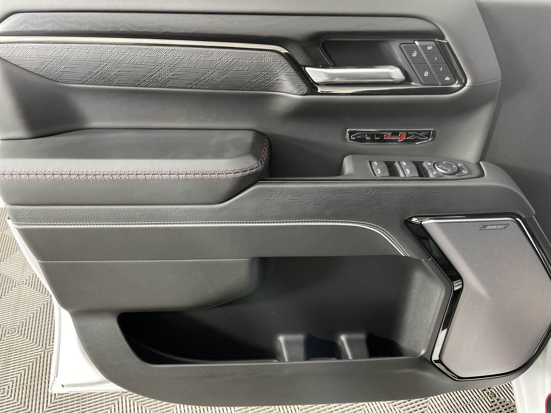 2025 GMC Sierra 1500 AT4X