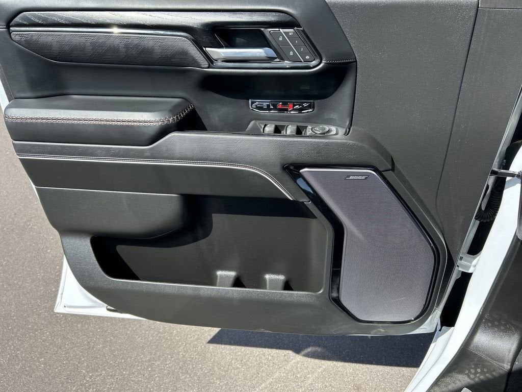 2025 GMC Sierra 1500 AT4X