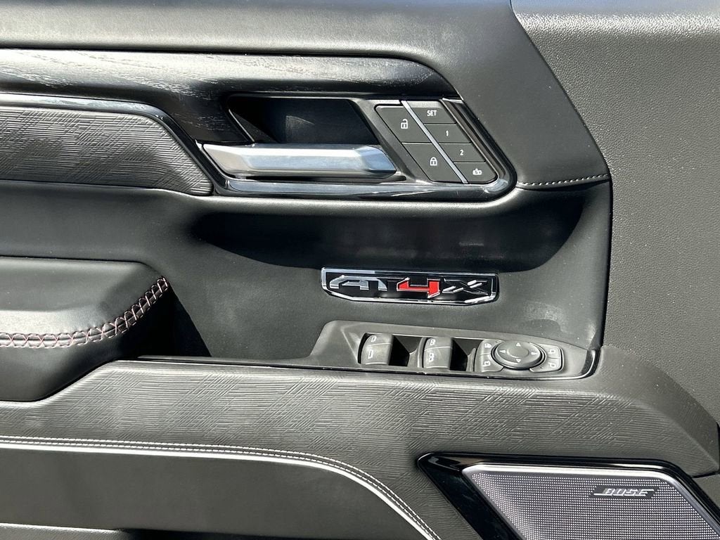 2025 GMC Sierra 1500 AT4X