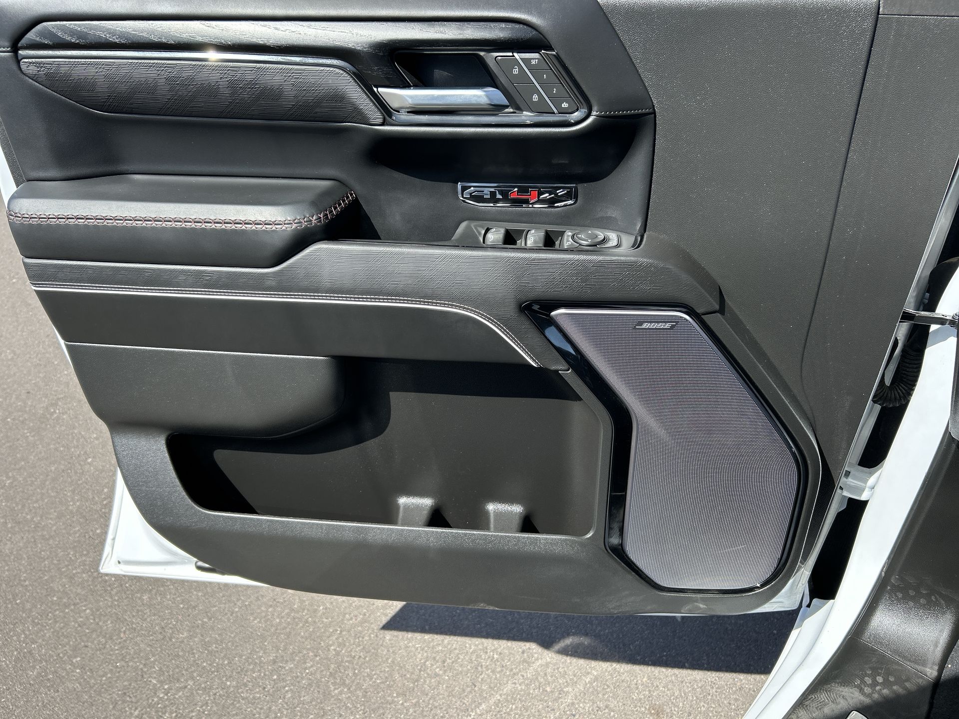 2025 GMC Sierra 1500 AT4X