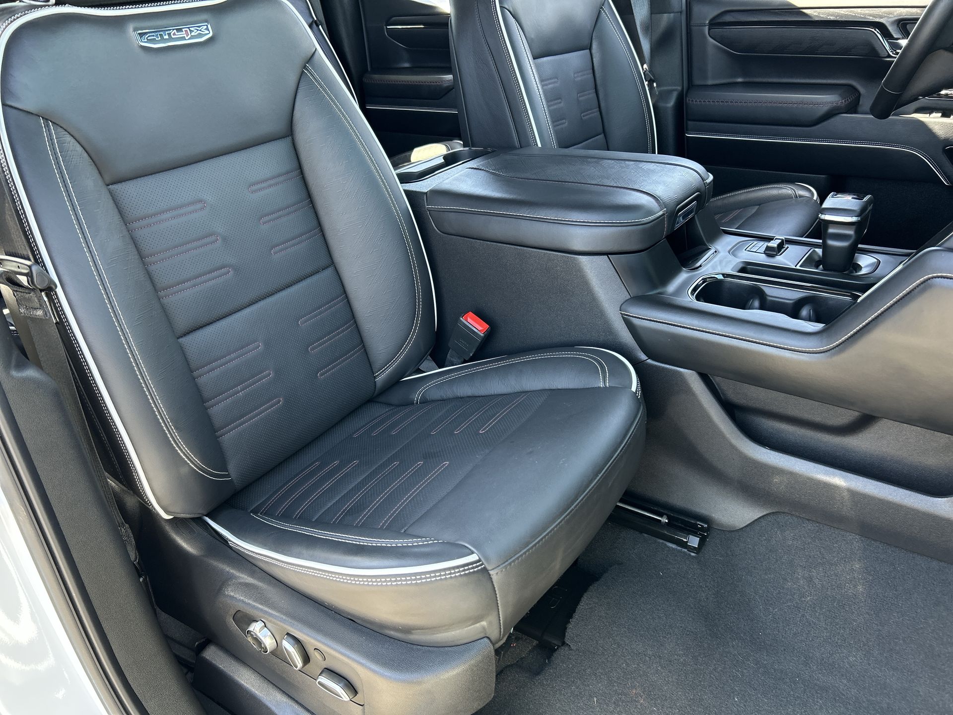 2025 GMC Sierra 1500 AT4X