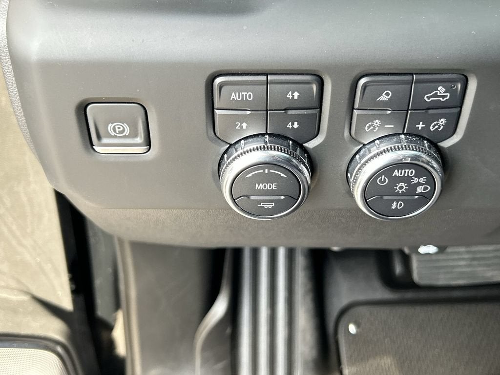 2025 GMC Sierra 1500 AT4X