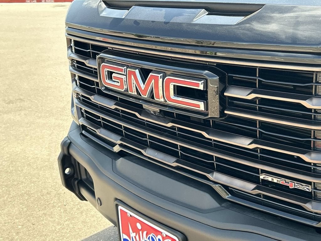 2025 GMC Sierra 1500 AT4X