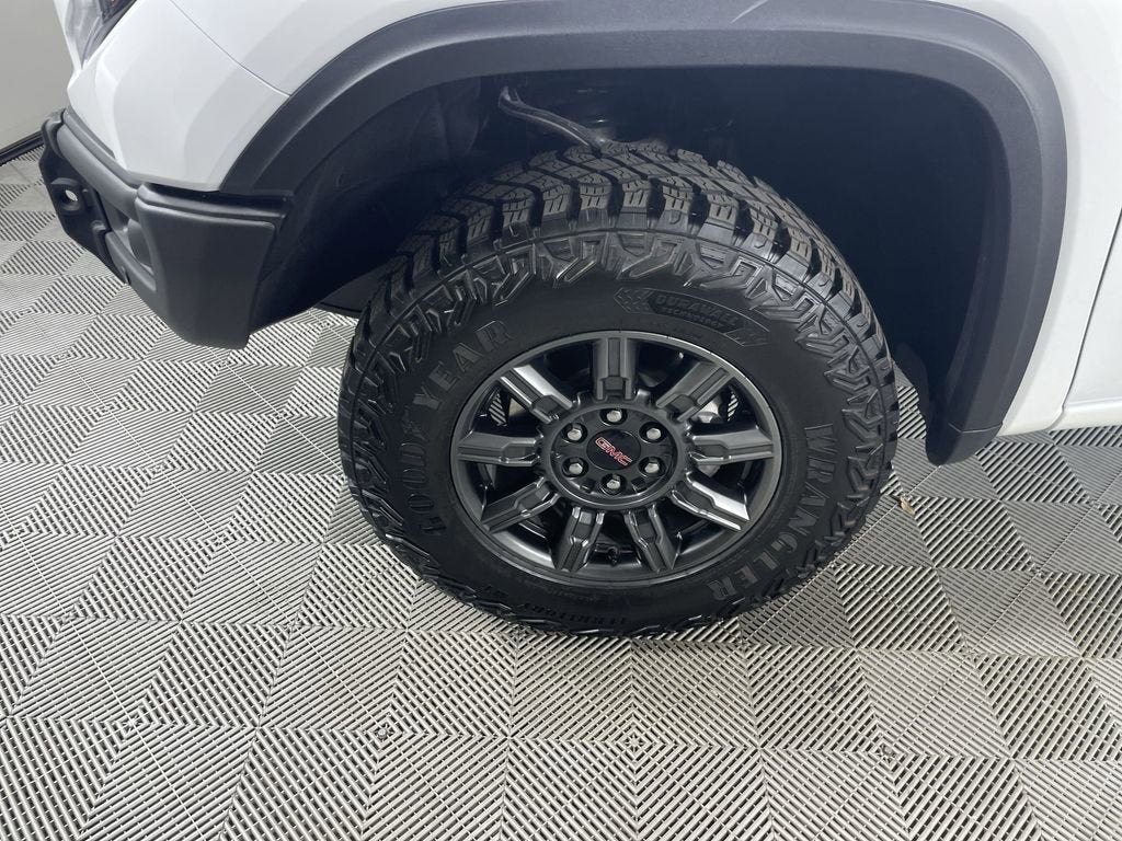 2025 GMC Sierra 1500 AT4X