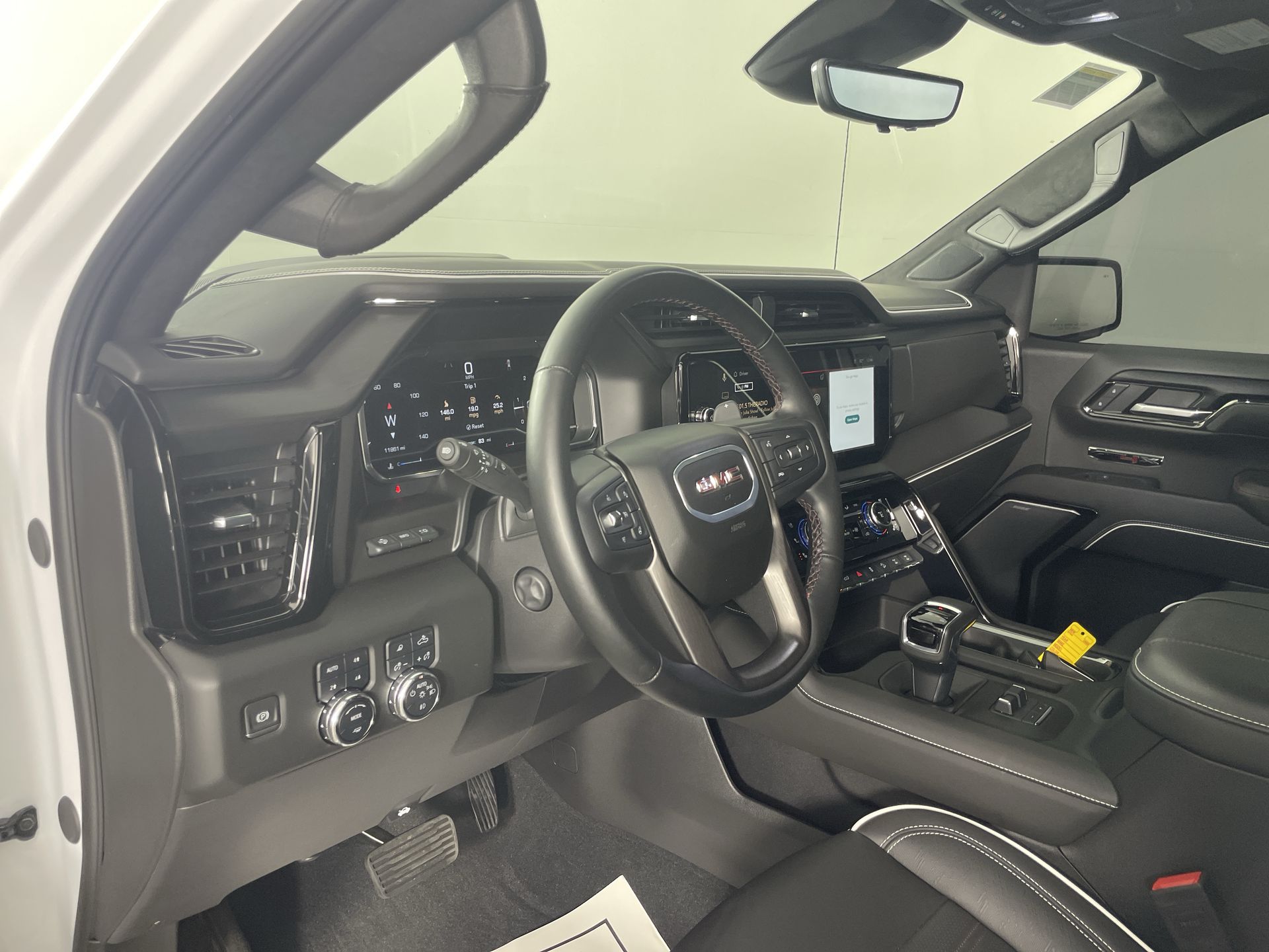 2025 GMC Sierra 1500 AT4X