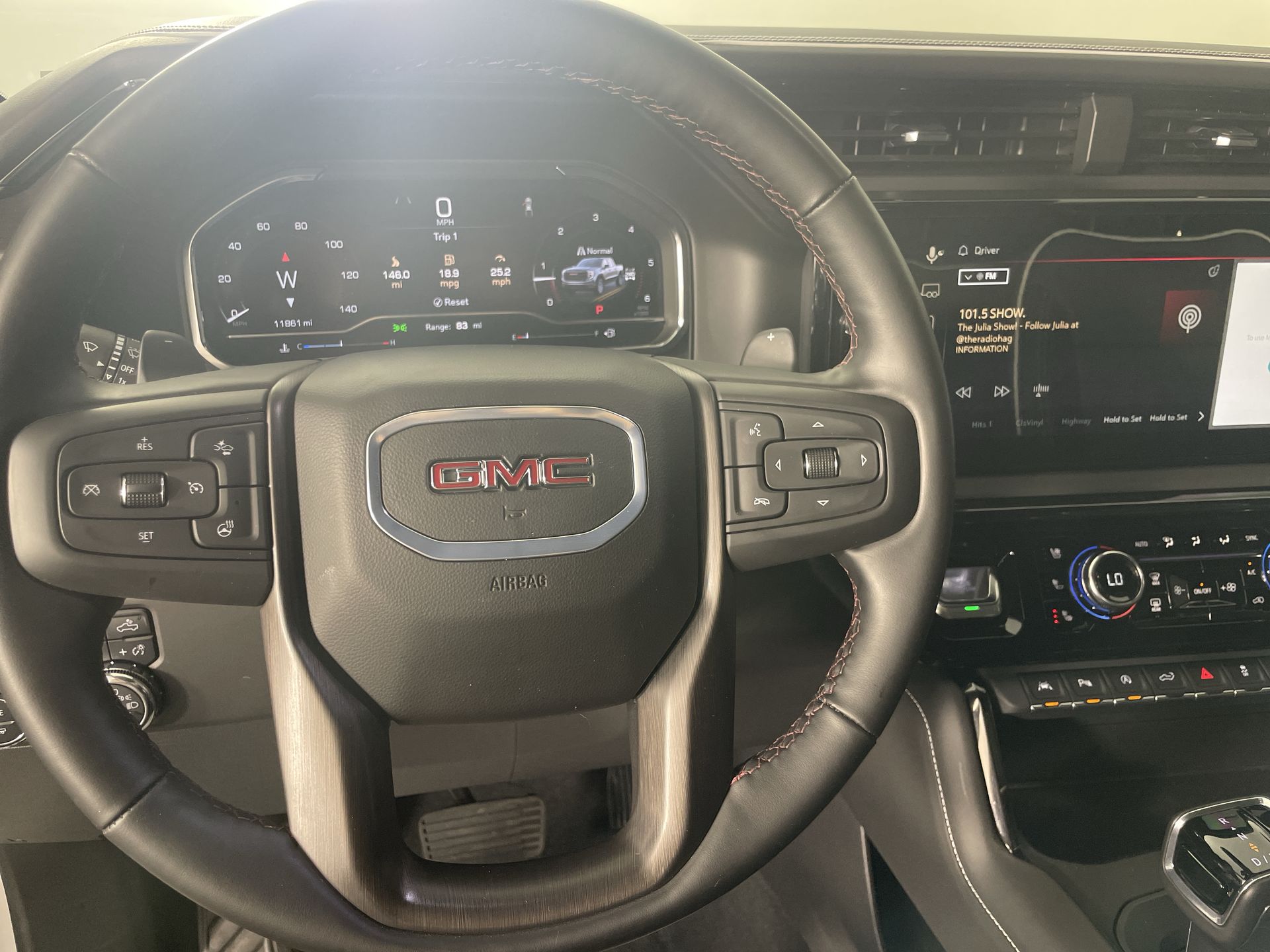 2025 GMC Sierra 1500 AT4X