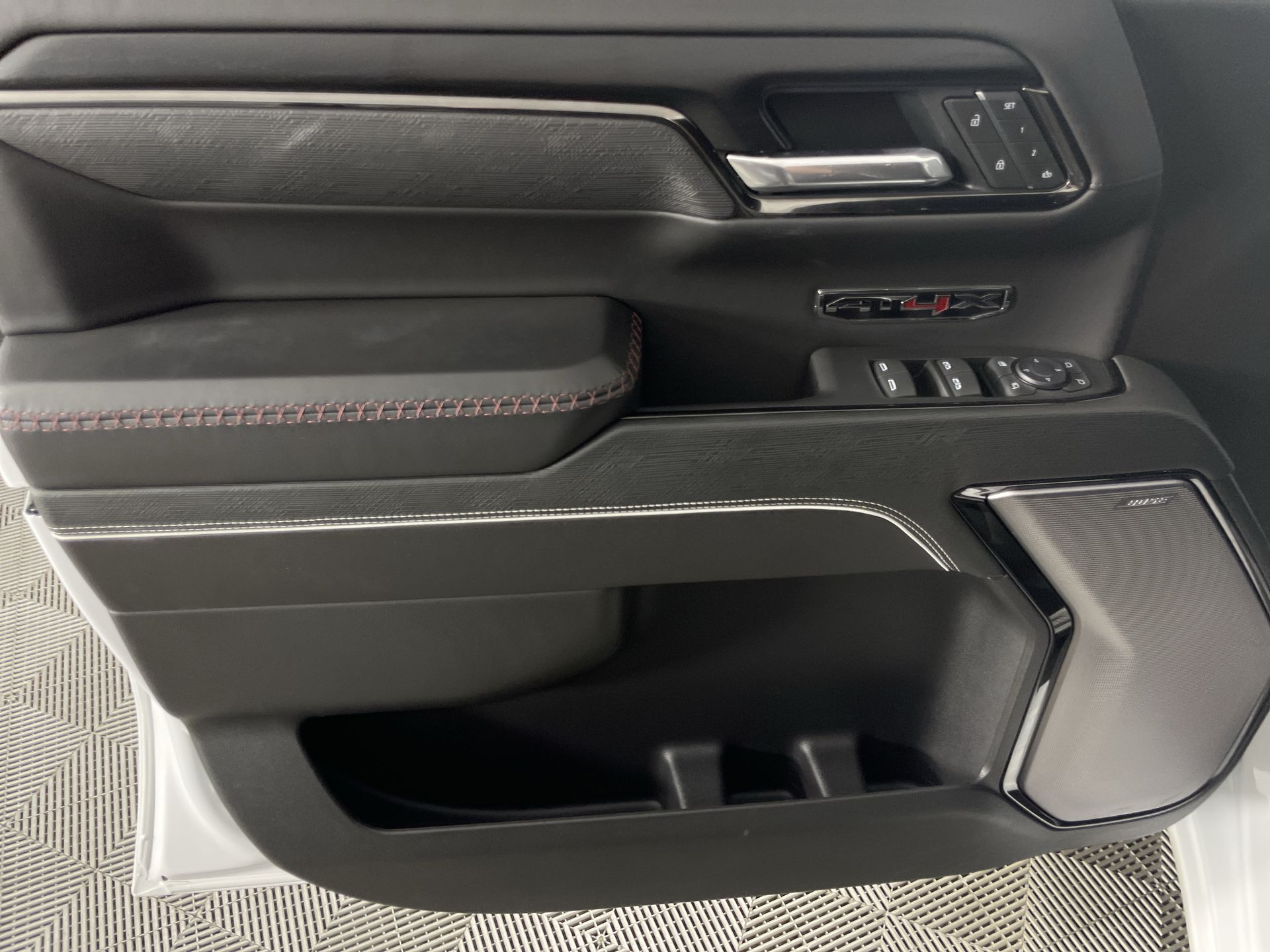 2025 GMC Sierra 1500 AT4X