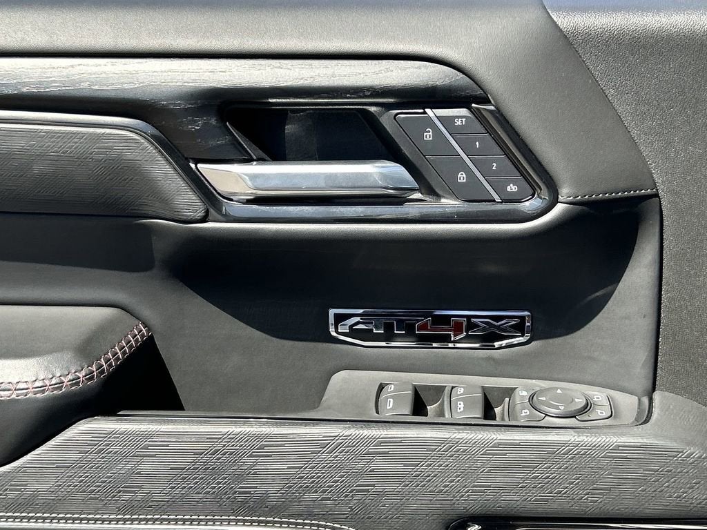 2025 GMC Sierra 1500 AT4X