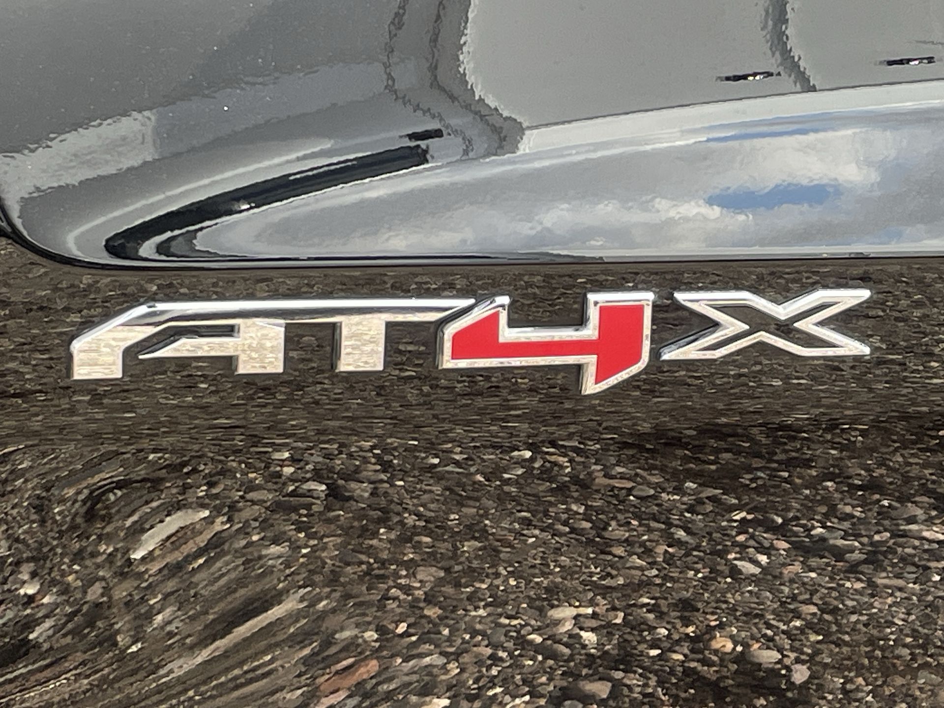 2025 GMC Sierra 1500 AT4X