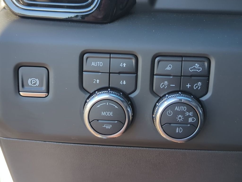 2025 GMC Sierra 1500 AT4X