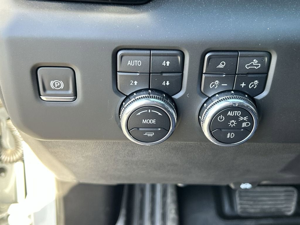 2025 GMC Sierra 1500 AT4X