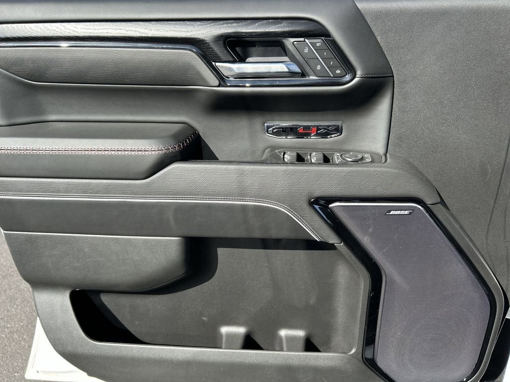 2025 GMC Sierra 1500 AT4X