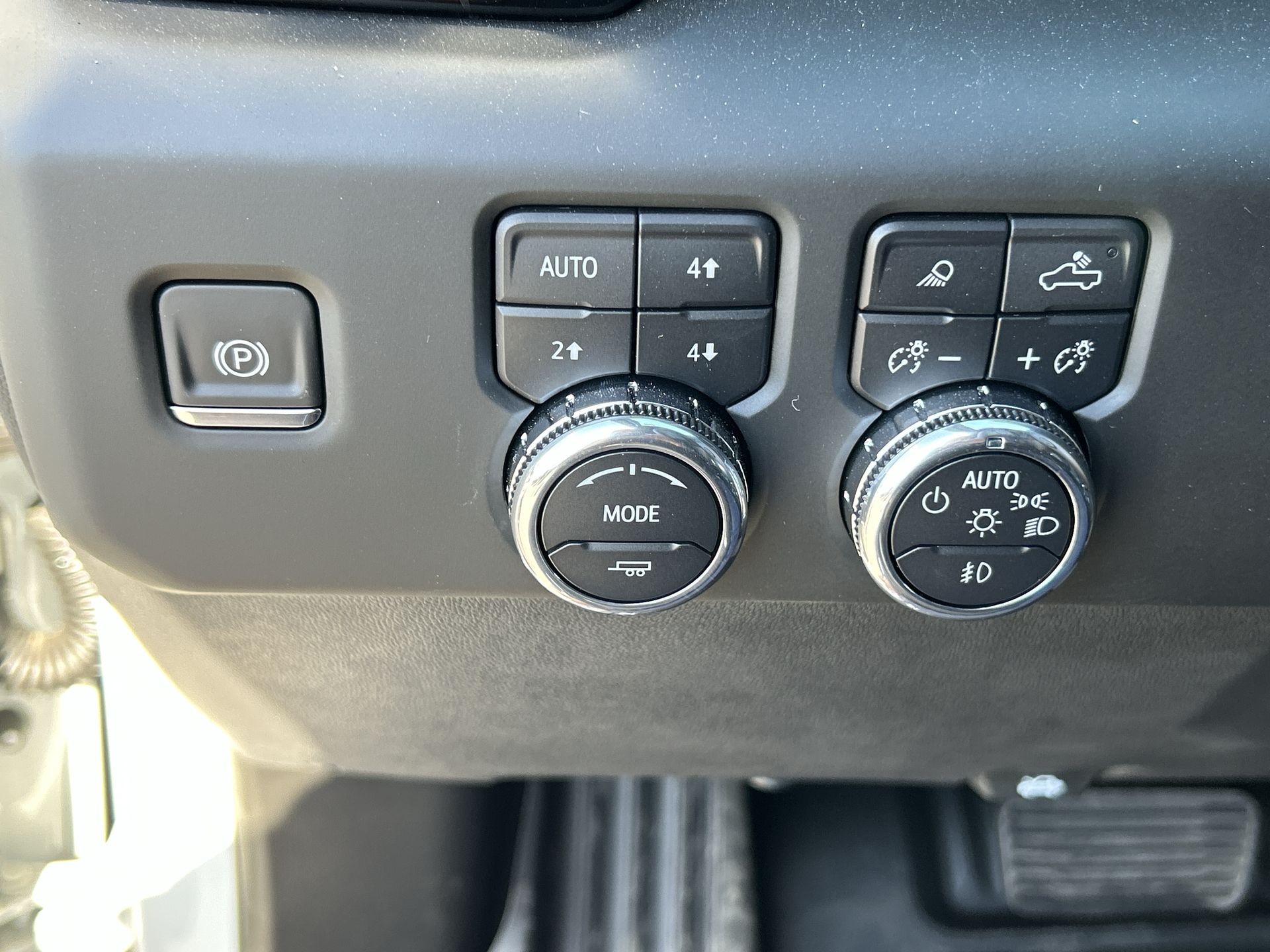 2025 GMC Sierra 1500 AT4X