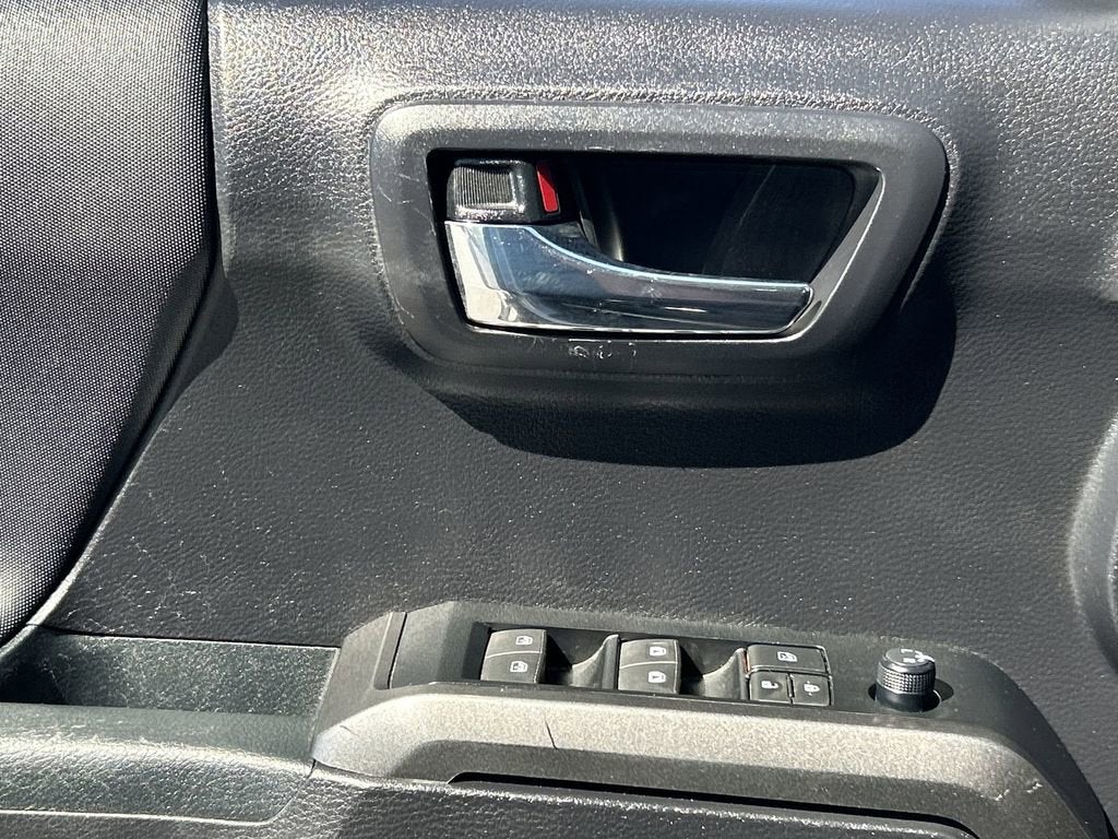 2021 Toyota Tacoma 2WD SR5