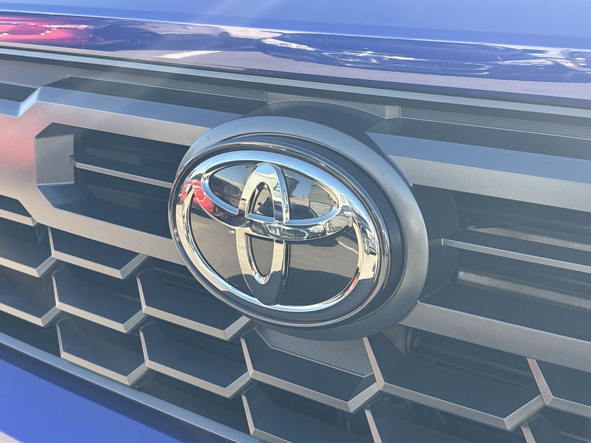 2025 Toyota Tacoma 4WD TRD Sport Hybrid