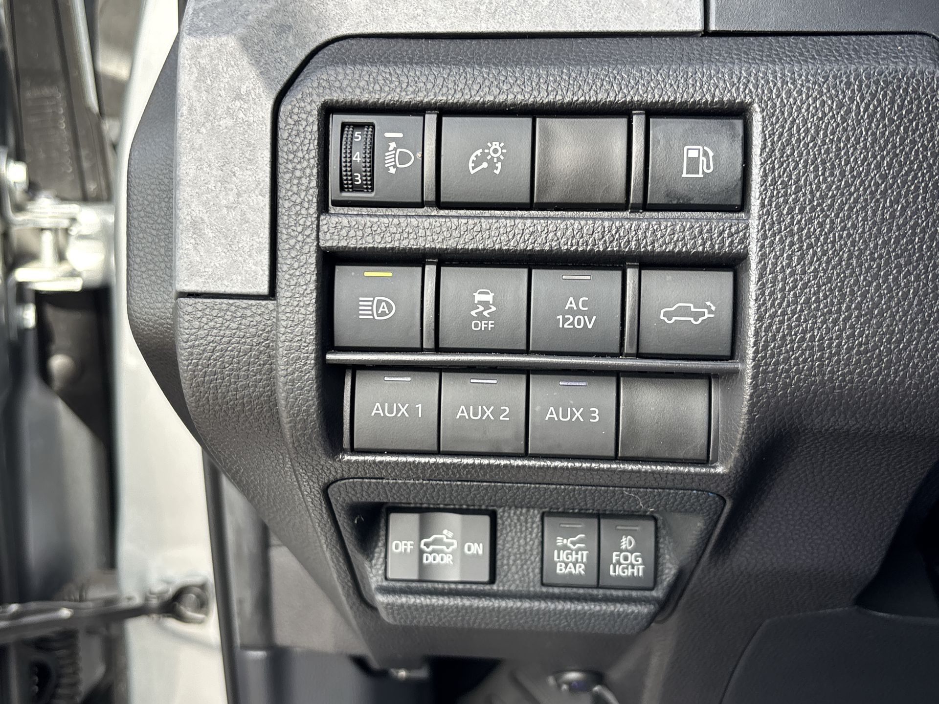 2024 Toyota Tacoma Hybrid Trailhunter