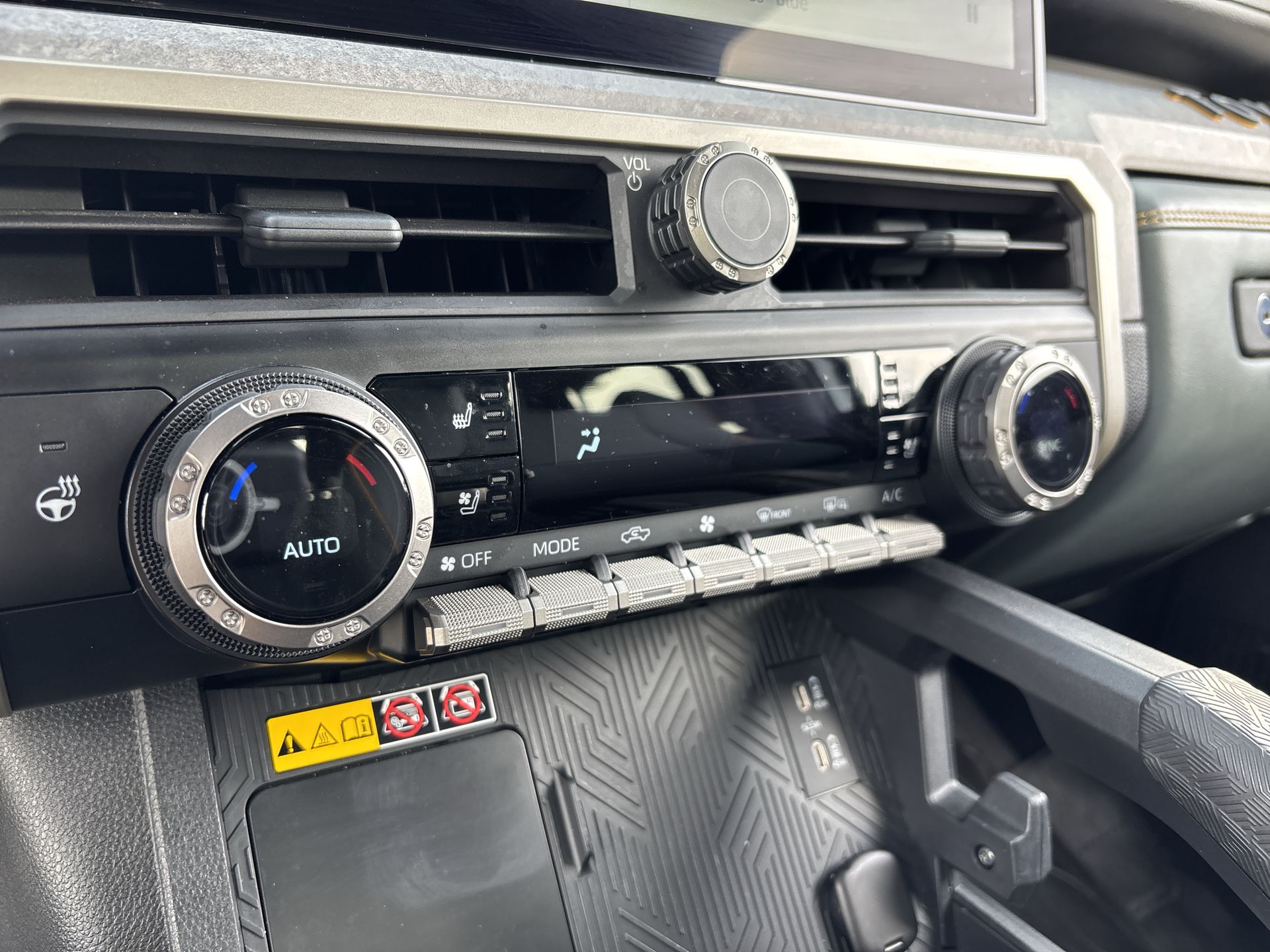 2024 Toyota Tacoma Hybrid Trailhunter