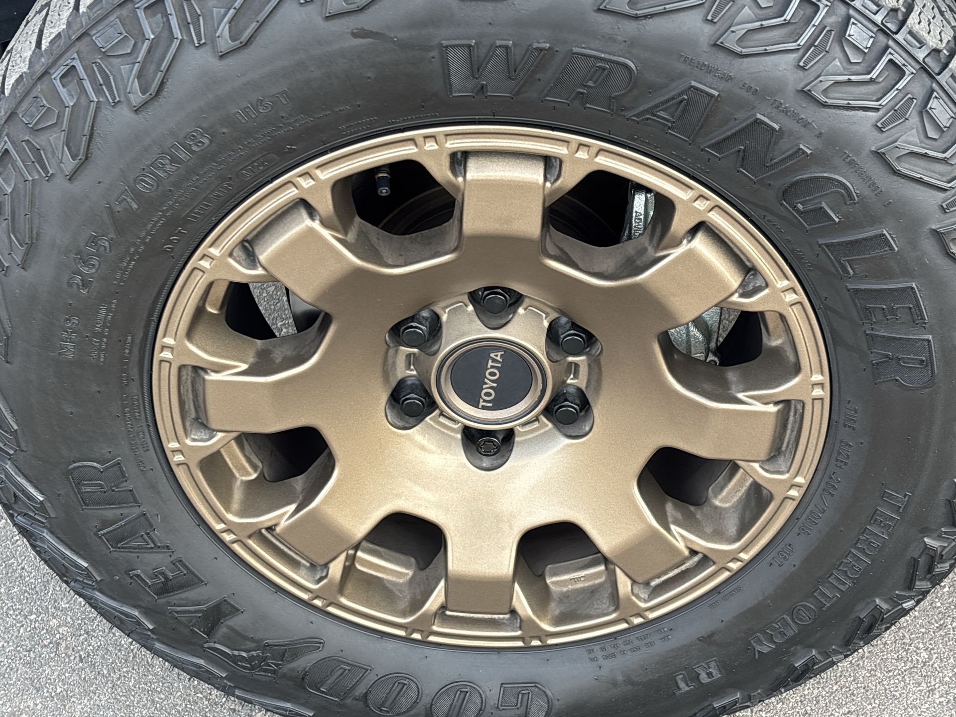 2024 Toyota Tacoma Hybrid Trailhunter