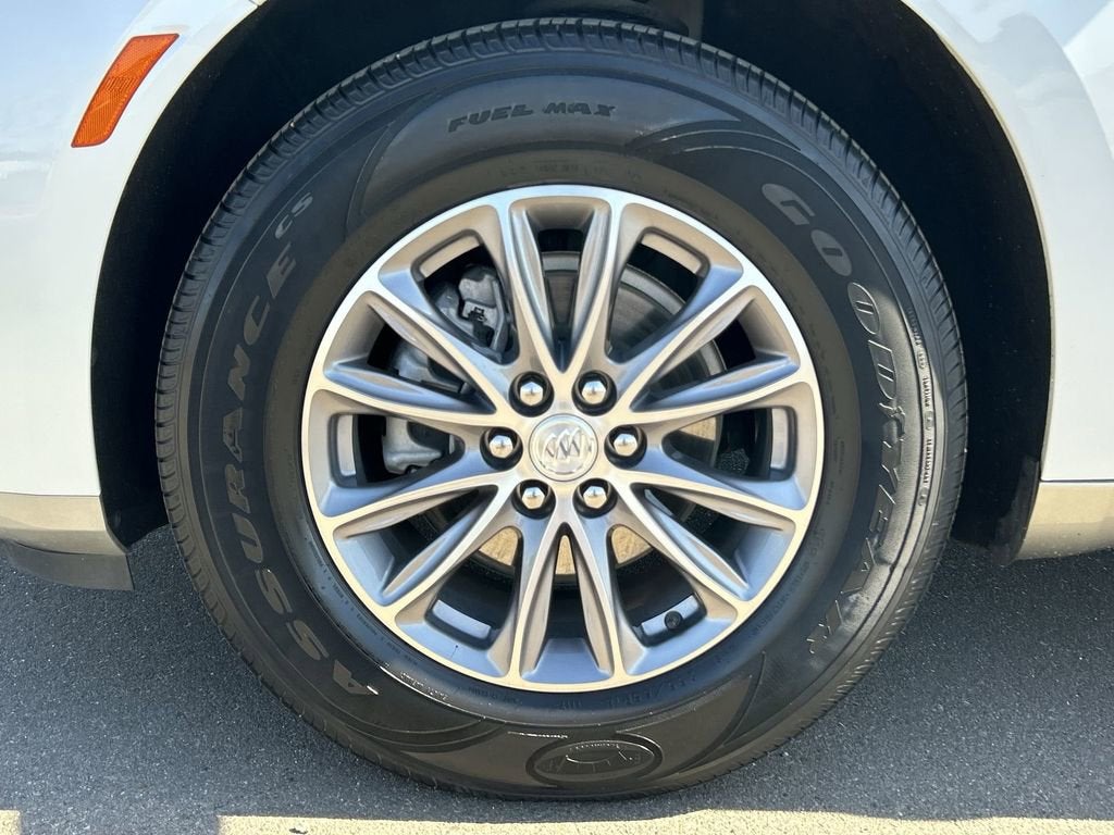 2022 Buick Enclave Essence