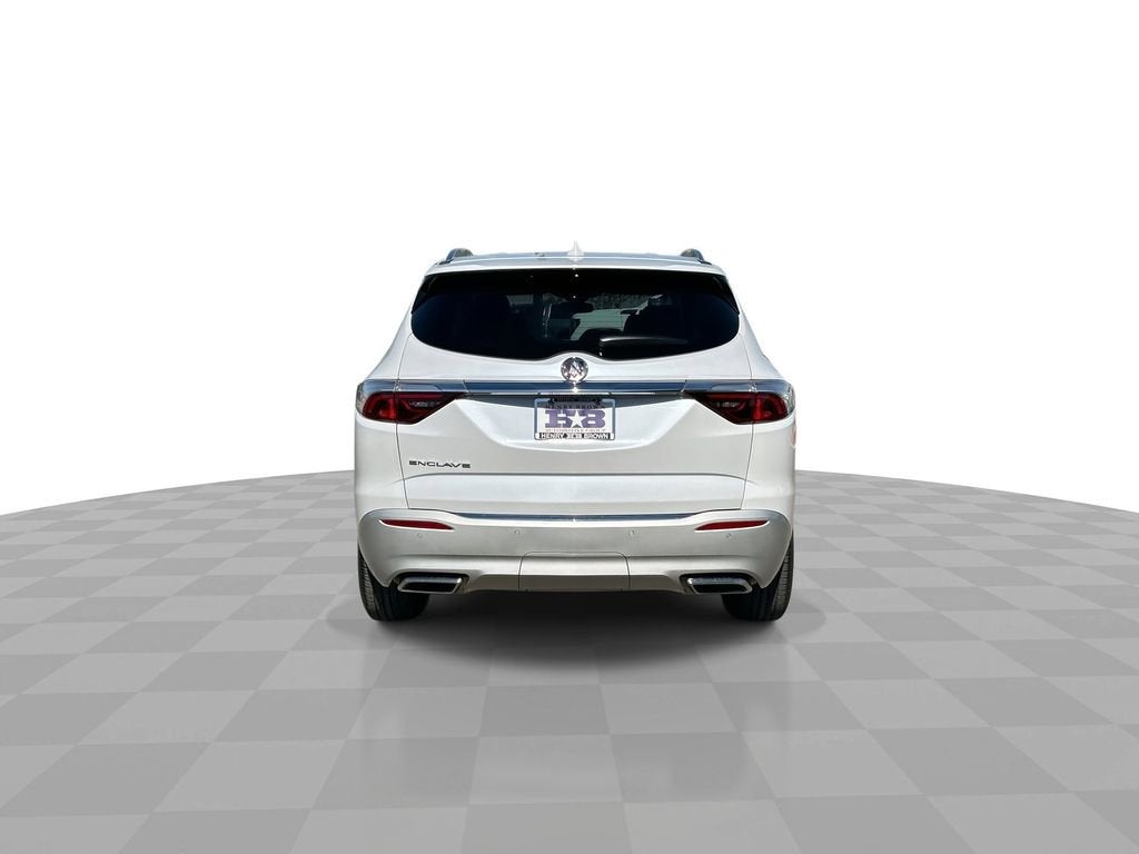 2022 Buick Enclave Essence
