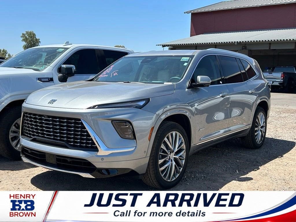 2026 Buick Enclave Avenir AWD's photo