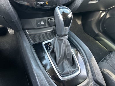 2020 Nissan Rogue SV FWD