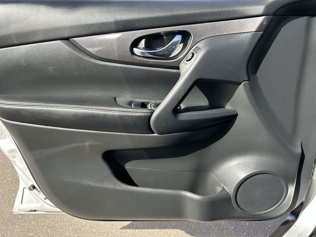 2020 Nissan Rogue SV FWD