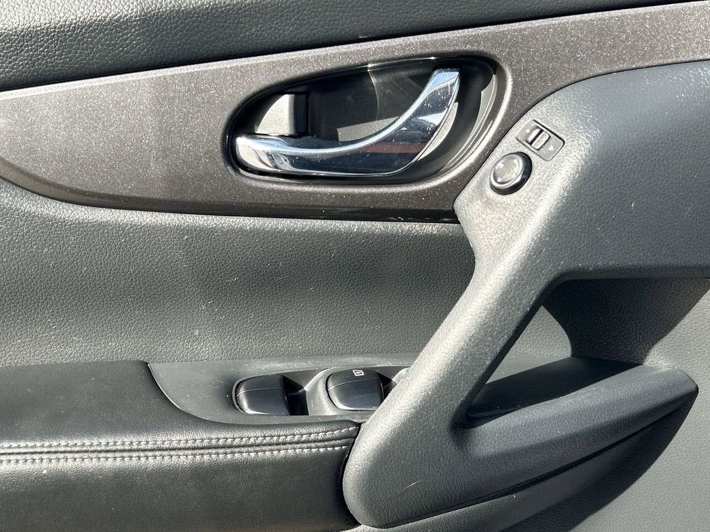 2020 Nissan Rogue SV FWD
