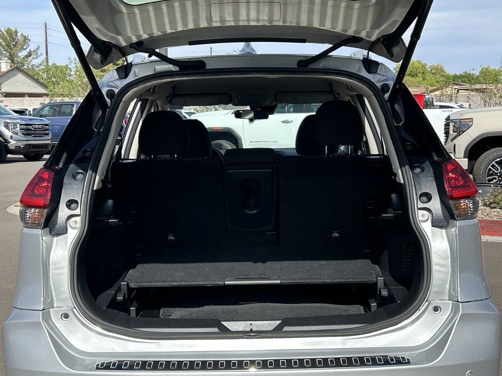 2020 Nissan Rogue SV FWD