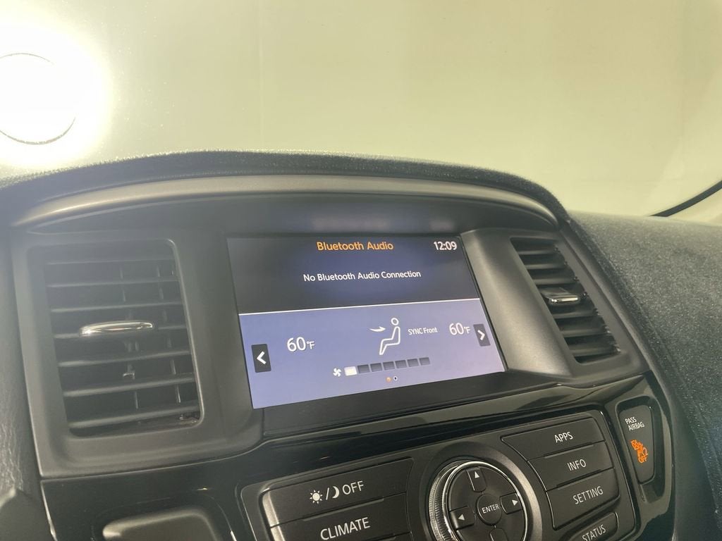 2020 Nissan Pathfinder SV