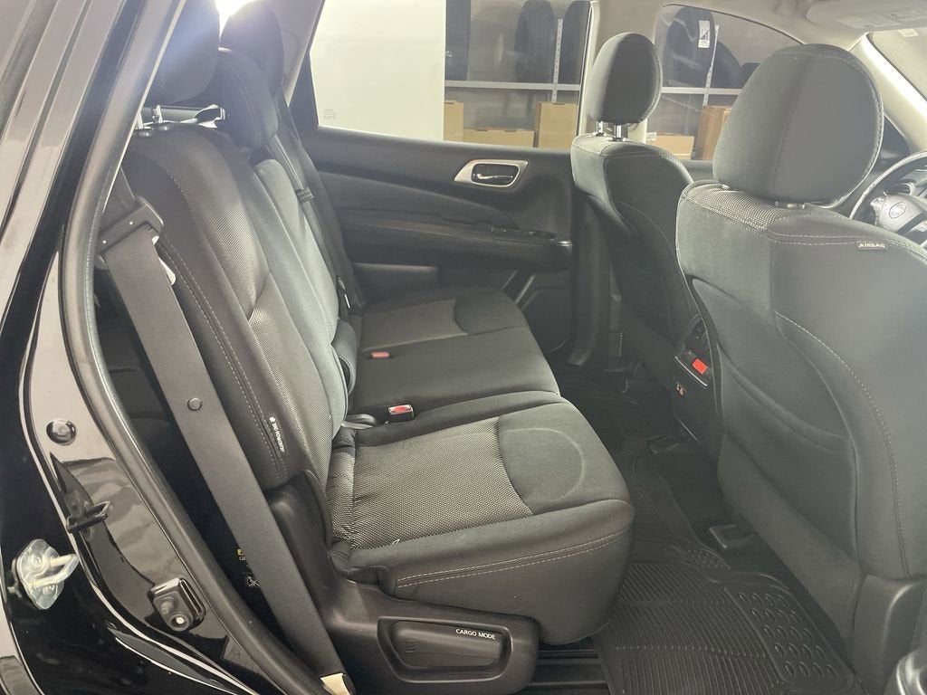 2020 Nissan Pathfinder SV