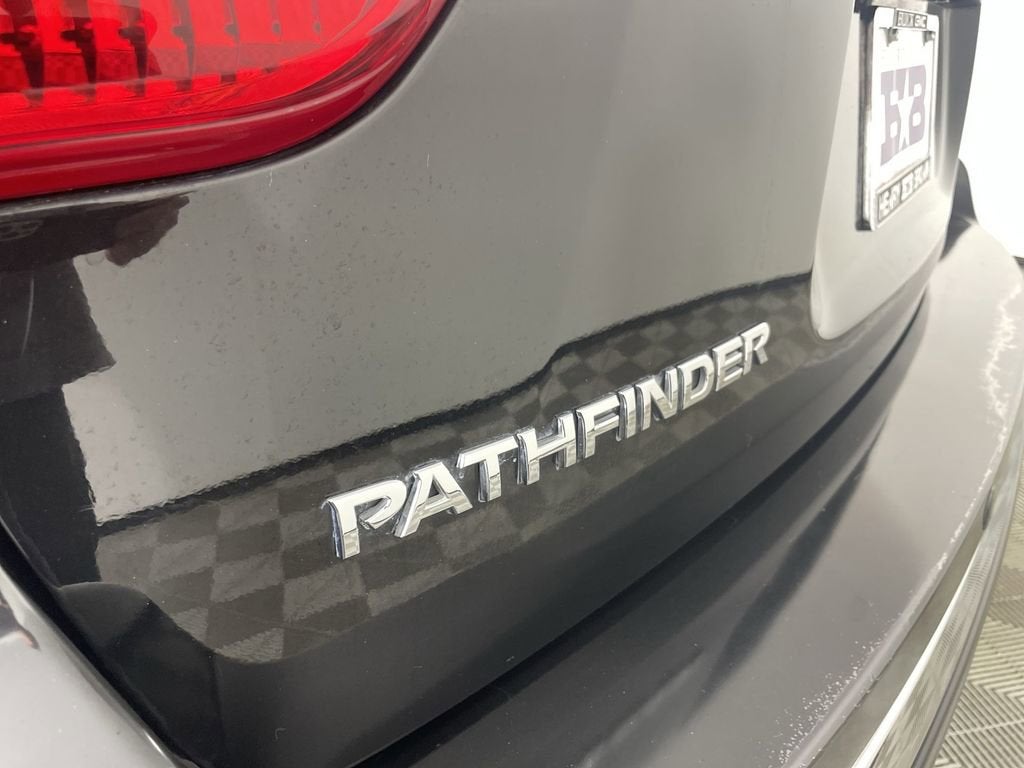 2020 Nissan Pathfinder SV