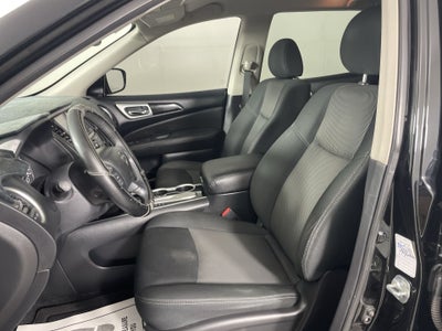 2020 Nissan Pathfinder SV