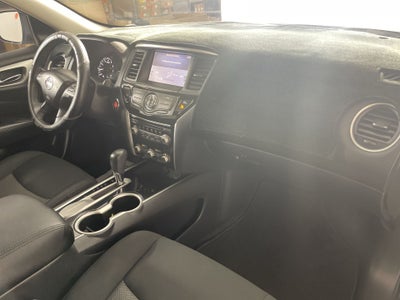 2020 Nissan Pathfinder SV