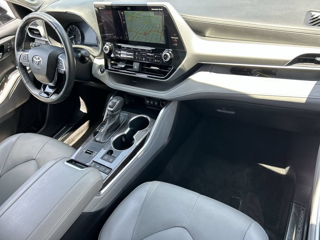 2021 Toyota Highlander Platinum