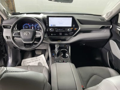 2023 Toyota Highlander Platinum