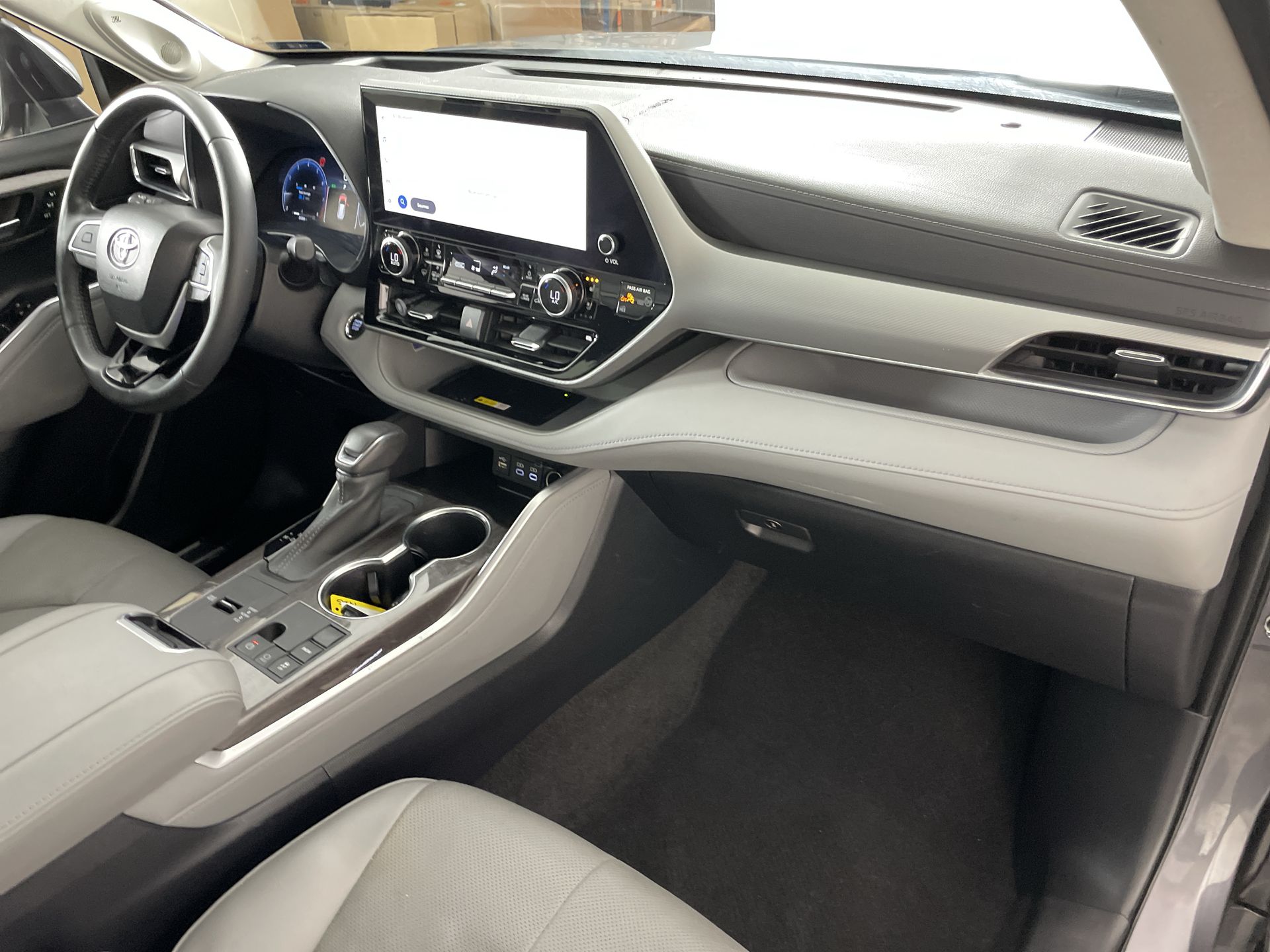 2023 Toyota Highlander Platinum