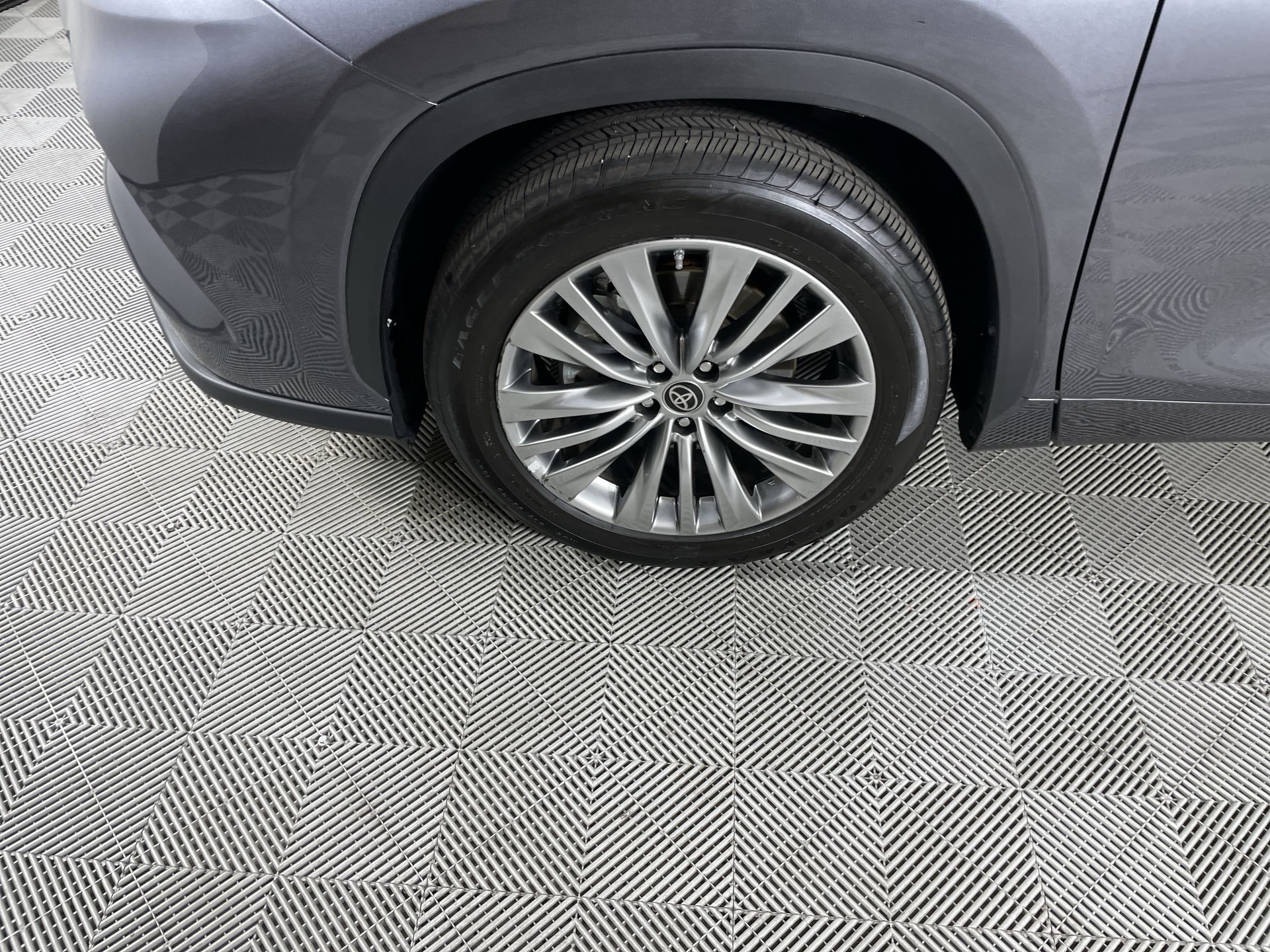 2023 Toyota Highlander Platinum