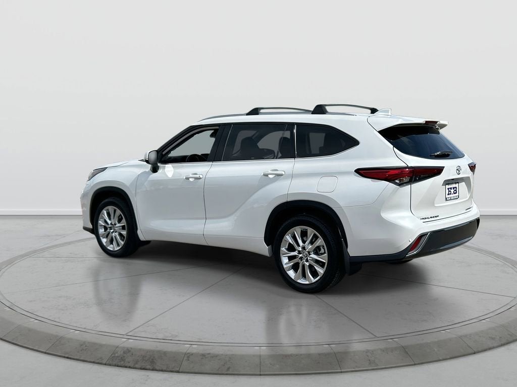 2023 Toyota Highlander L