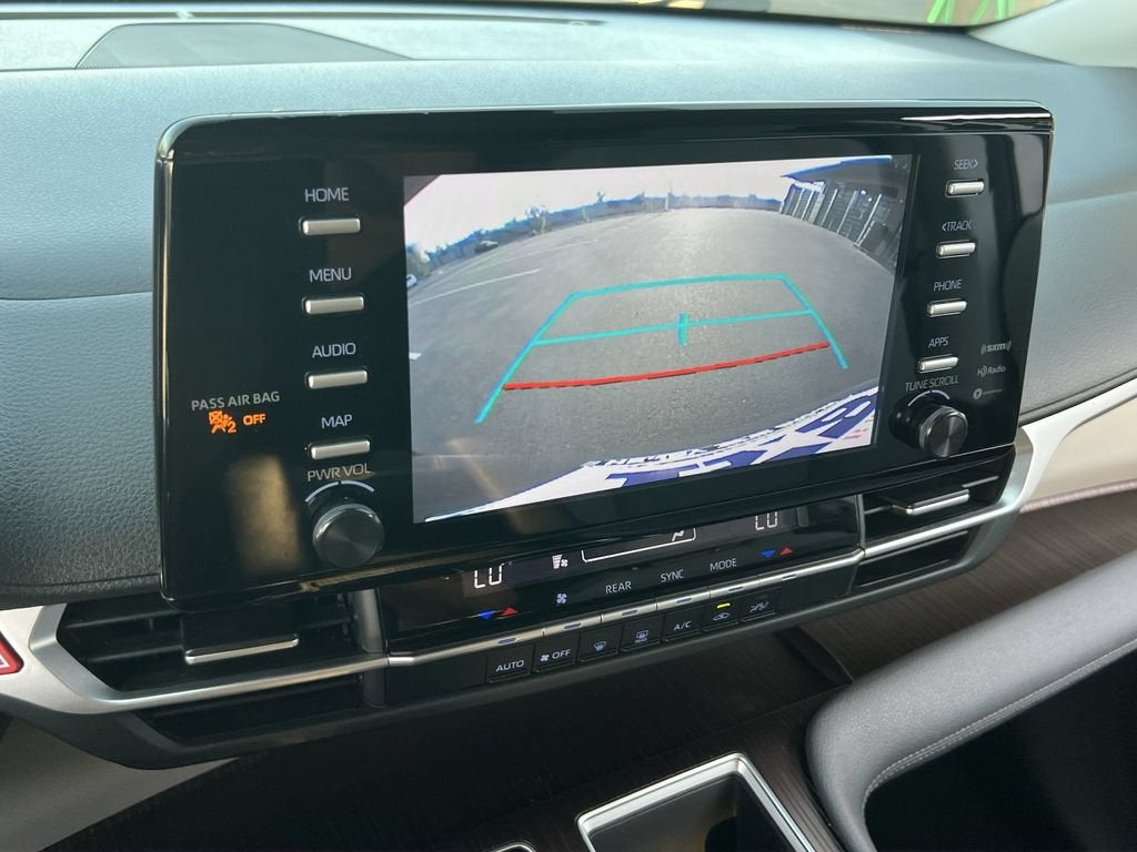 2023 Toyota Sienna LE