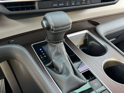 2023 Toyota Sienna LE