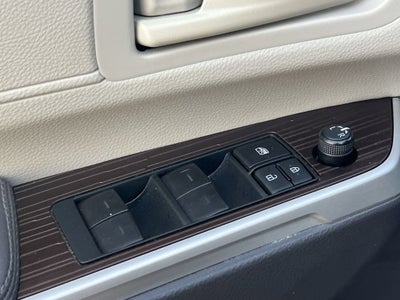 2023 Toyota Sienna LE
