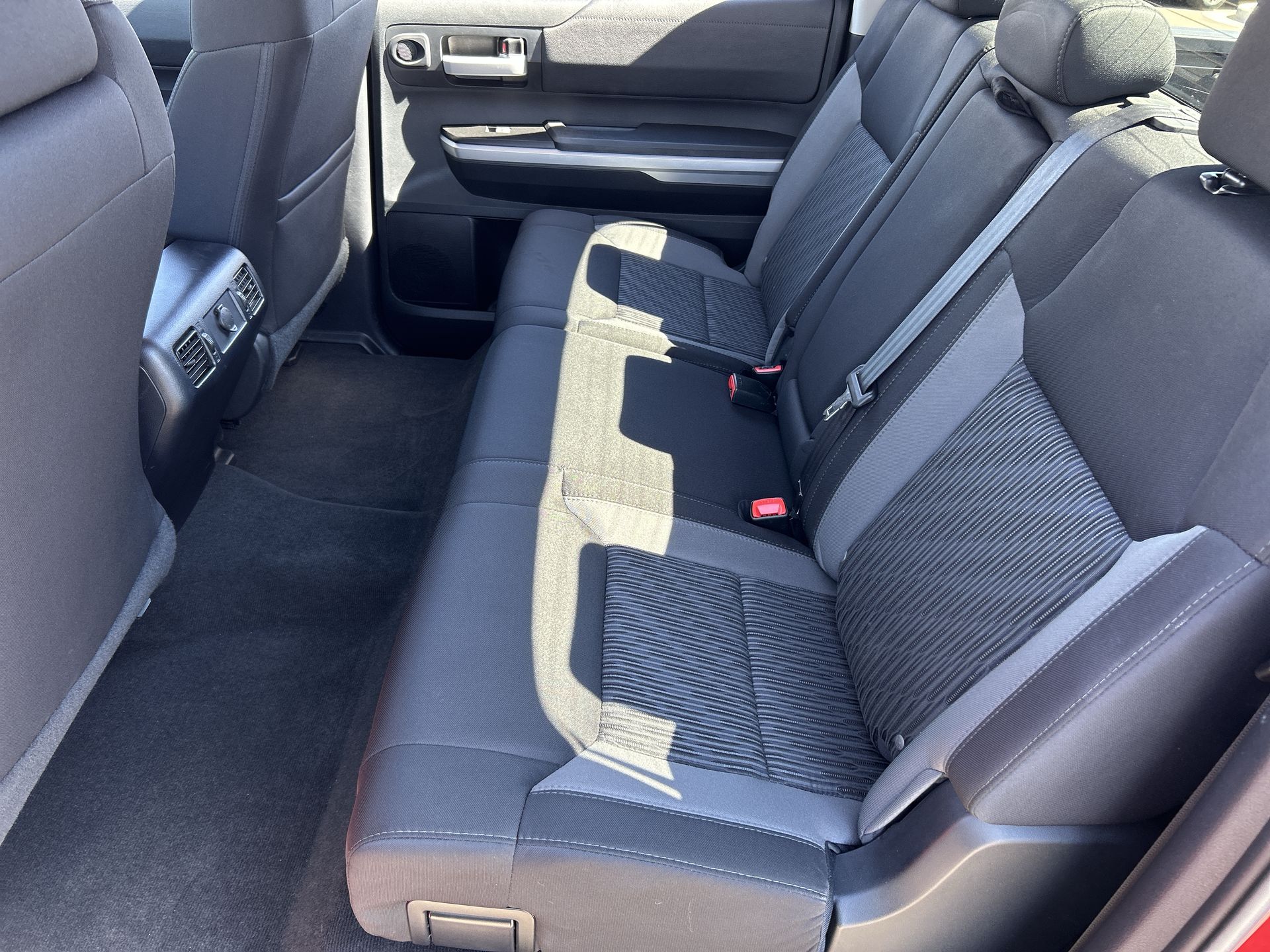 2016 Toyota Tundra SR5 5.7L V8