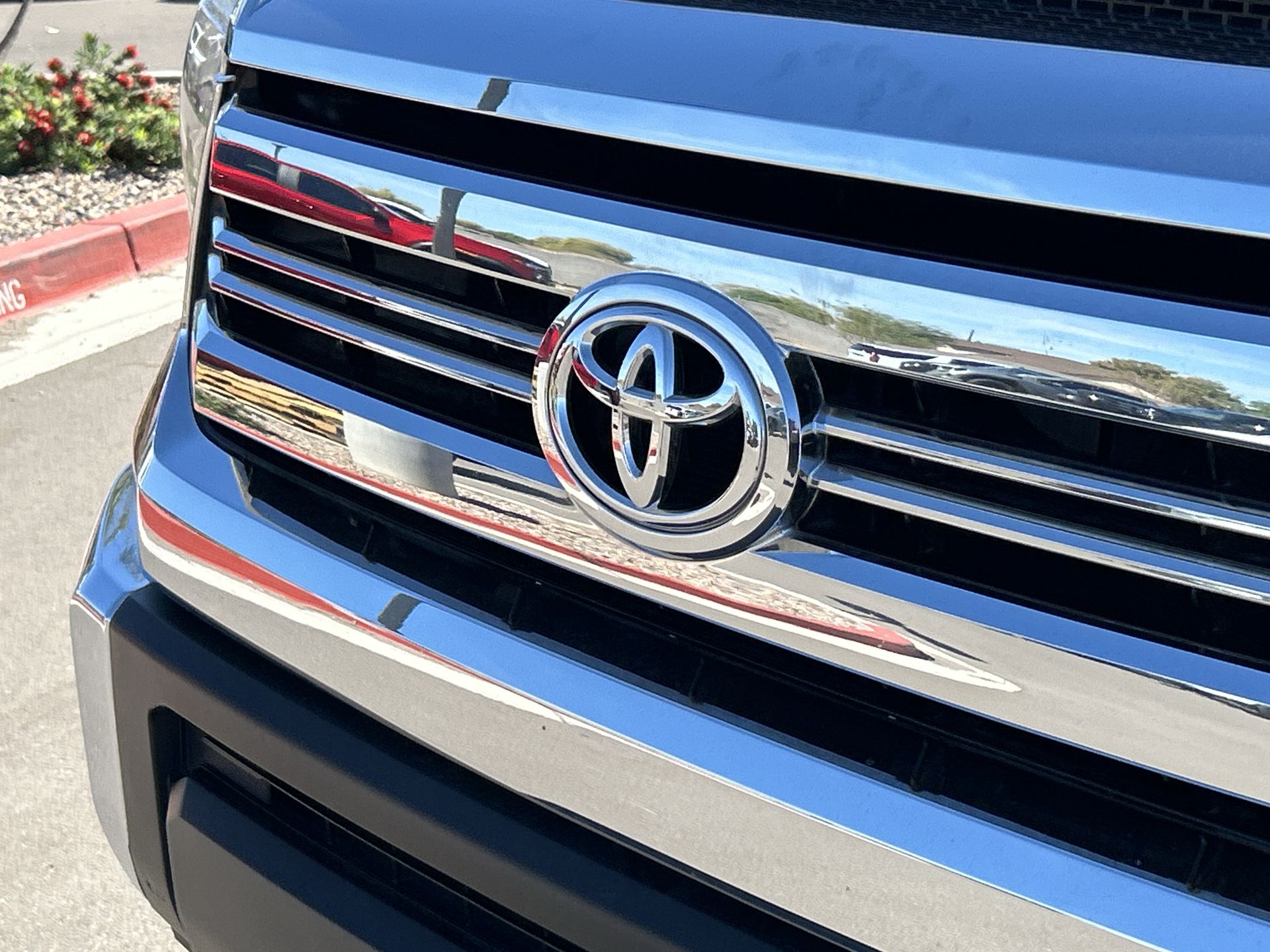 2016 Toyota Tundra SR5 5.7L V8