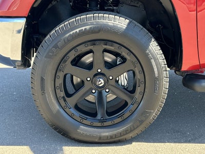 2016 Toyota Tundra SR5 5.7L V8