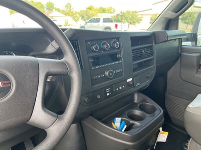 2025 GMC Savana Cutaway 3500 1WT