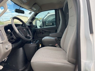2025 GMC Savana Cutaway 3500 1WT