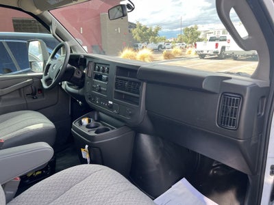 2025 GMC Savana Cutaway 3500 1WT