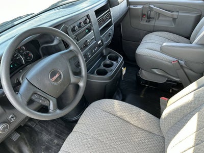 2025 GMC Savana Cutaway 3500 1WT